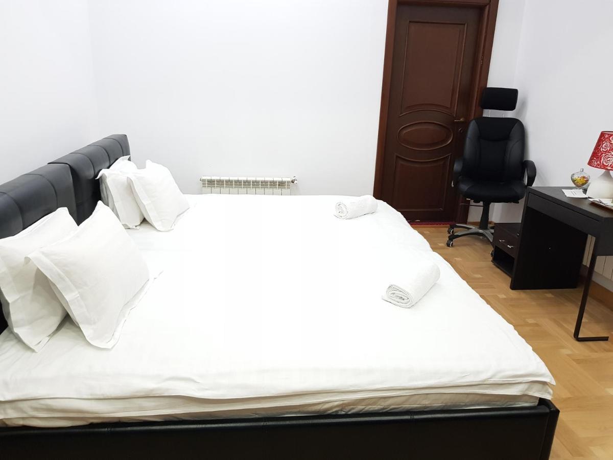 Apartament Langa Monza Apartment บูคาเรสต์ ภายนอก รูปภาพ