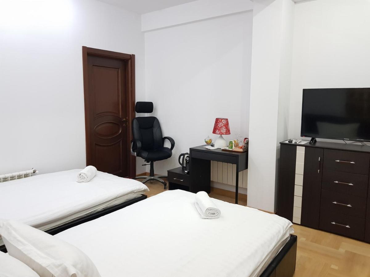 Apartament Langa Monza Apartment บูคาเรสต์ ภายนอก รูปภาพ