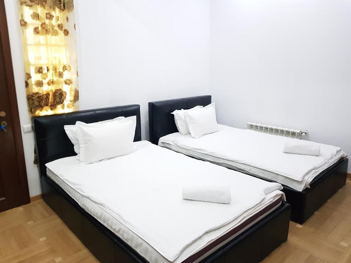 Apartament Langa Monza Apartment บูคาเรสต์ ภายนอก รูปภาพ