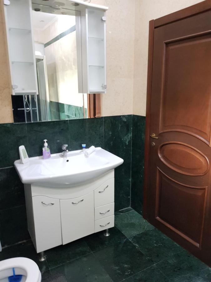 Apartament Langa Monza Apartment บูคาเรสต์ ภายนอก รูปภาพ